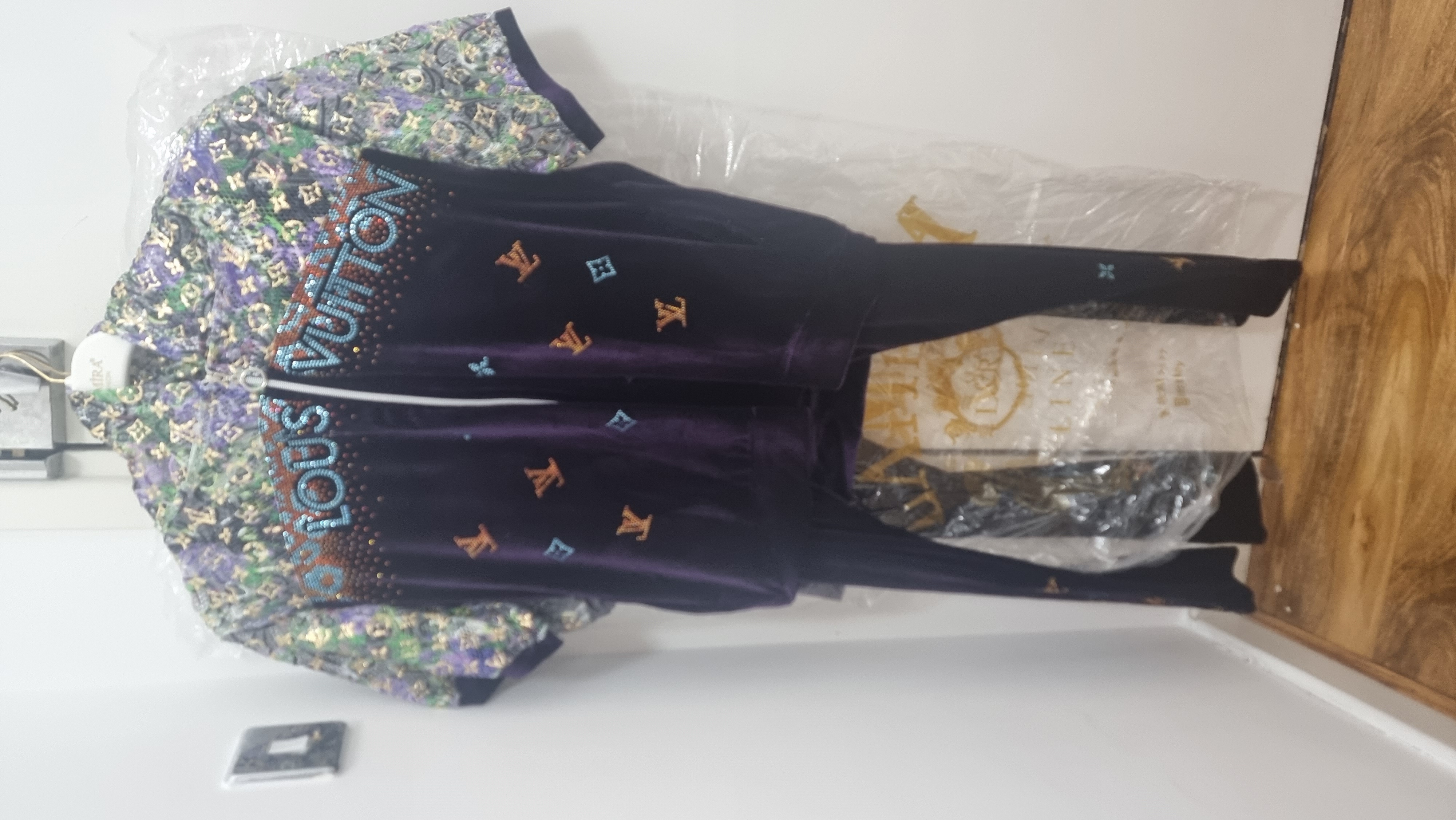 Mens Top up and down Lous Vintom